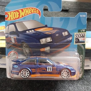 Hotwheels Retro Racers Blur 87 Ford Sierra Cosworth short card Rare to find in beautiful condition  lovely gift for all ages