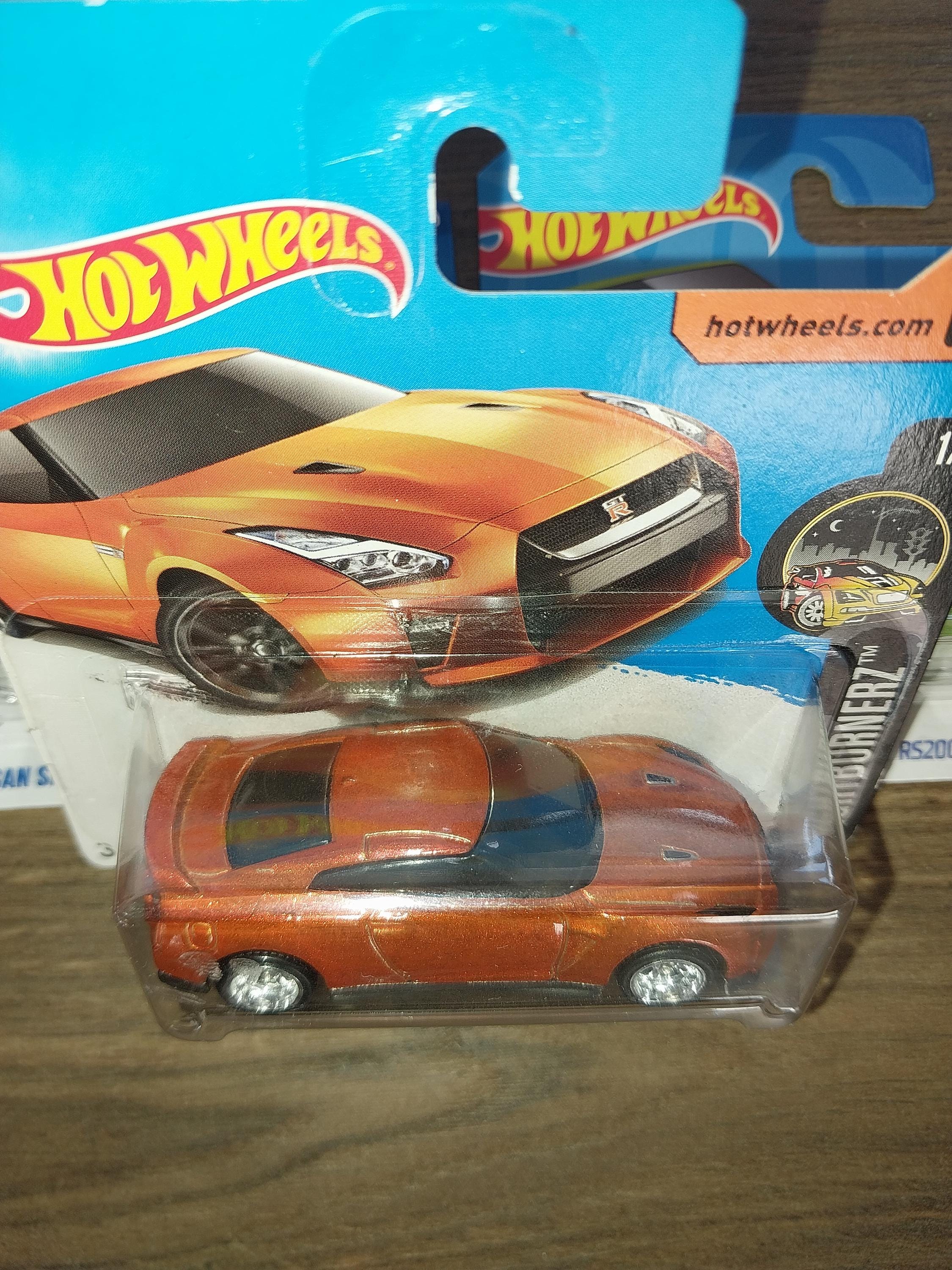 Hotwheels '17 Nissan GT-R (R35) Orange Nightburnerz - Etsy Canada