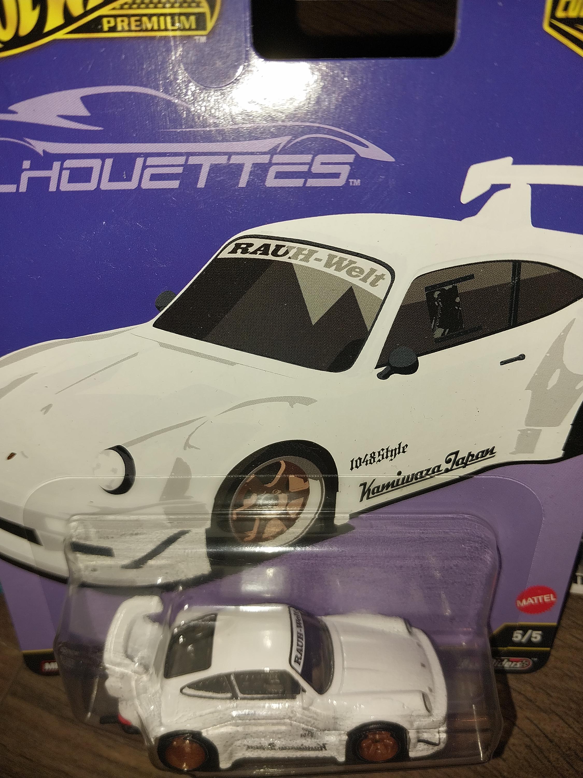 Hotwheels Premium Car Culture Silhouette White RWB Porsche 930 5/5