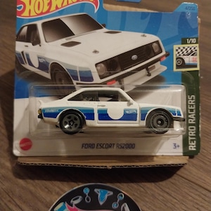 Hotwheels Retro Racers White Ford Escort RS2000 short card Rare to find in beautiful condition  lovely gift for all ages
