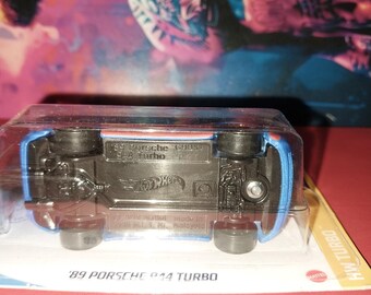 Hotwheels 89 Porsche 944 Turbo Magnus Walker Edition Short Card HW