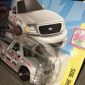 Hot Wheels 99 Ford F-150 SVT Lightning: Der 90s Klempner aus Diecast