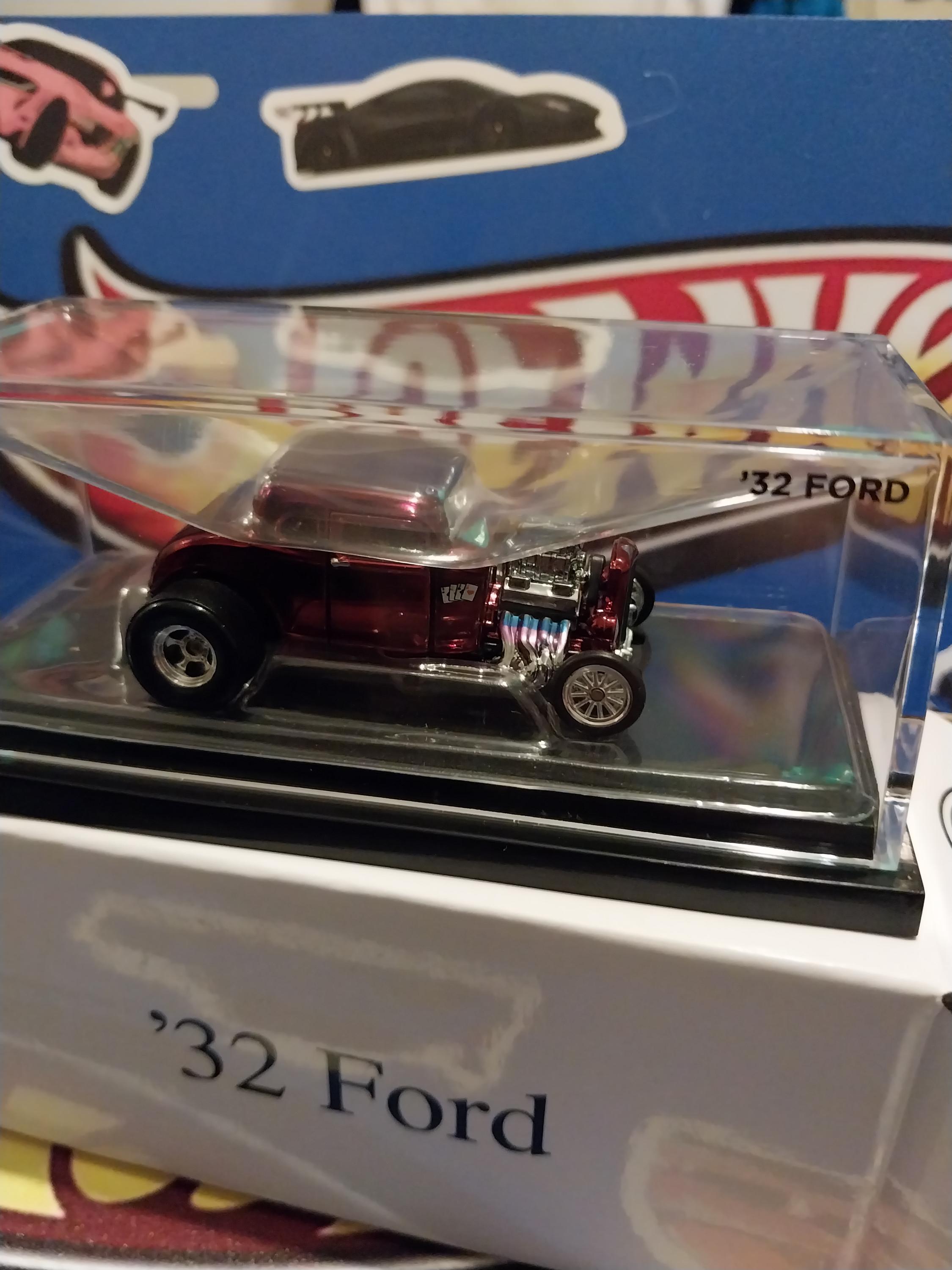 極美品 レアモデル ホットウィール 1/18 FORD COUPE 1932 Hot Wheels 1932 Ford Coupe Diecast Model Car - Redline Club