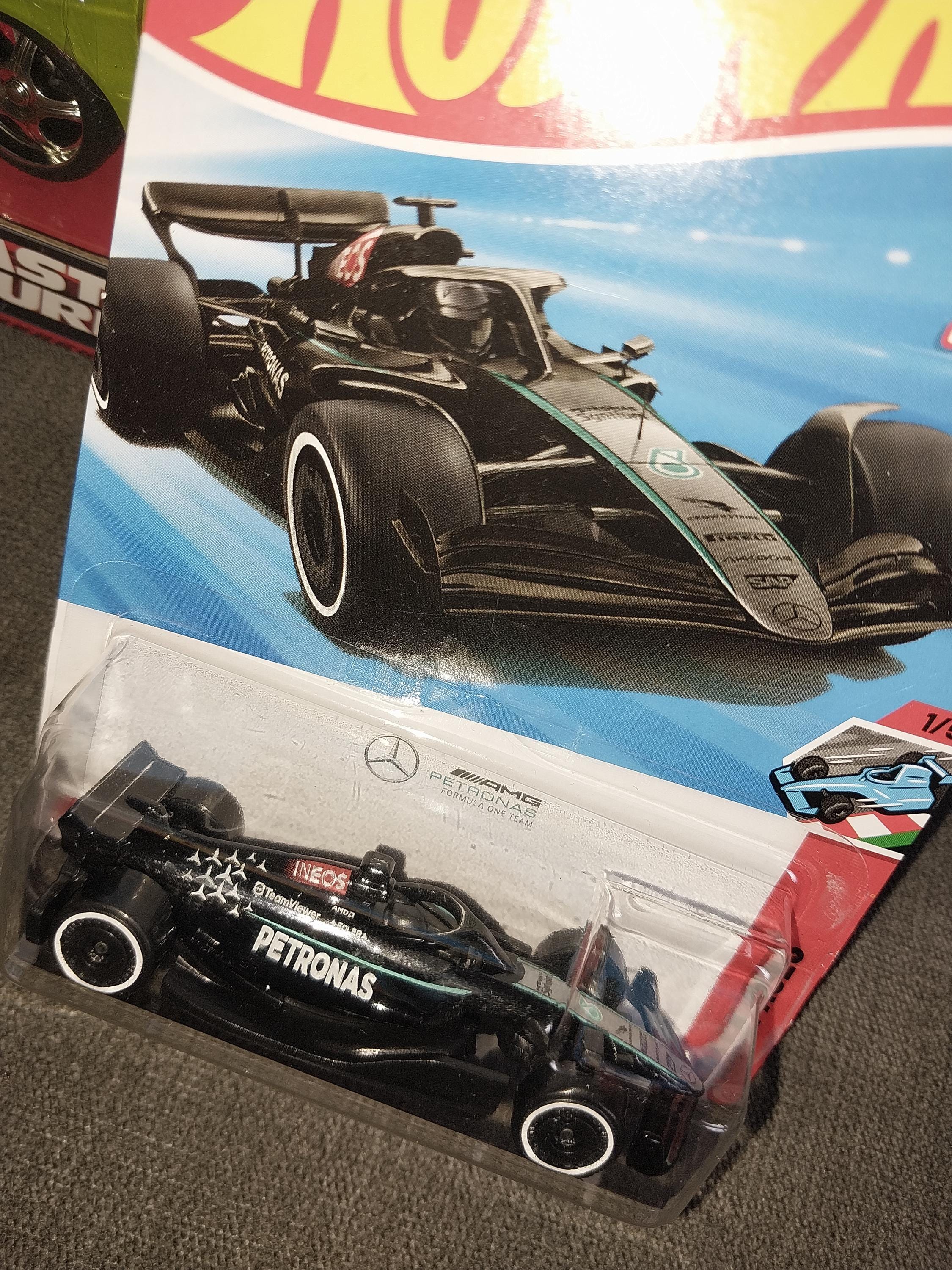 ホットウィール F1 フォーミュラ1 メルセデス AMG ペトロナス