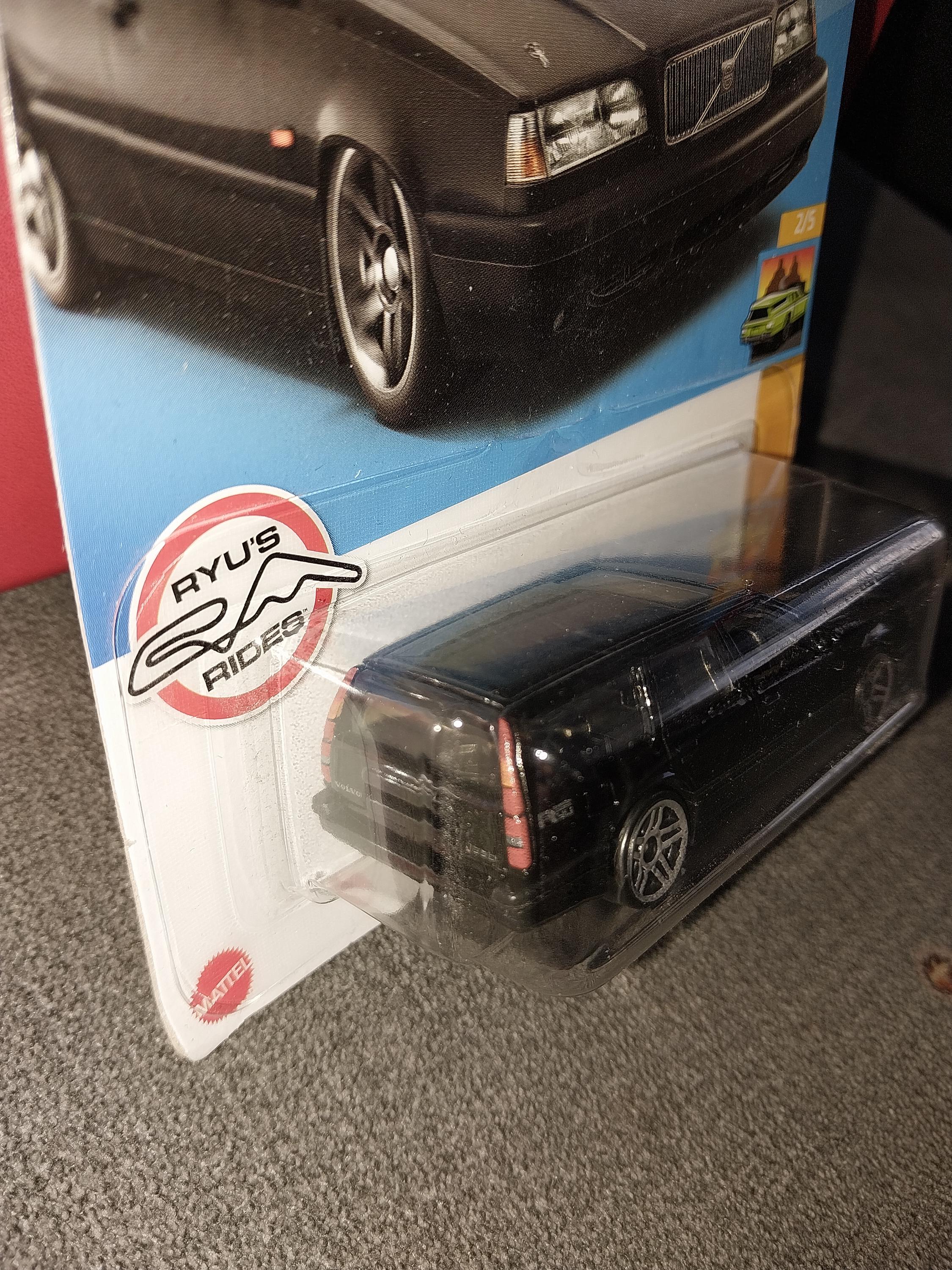 Hotwheels Black Volvo 850 Estate Long Card HW Wagons Sub Series