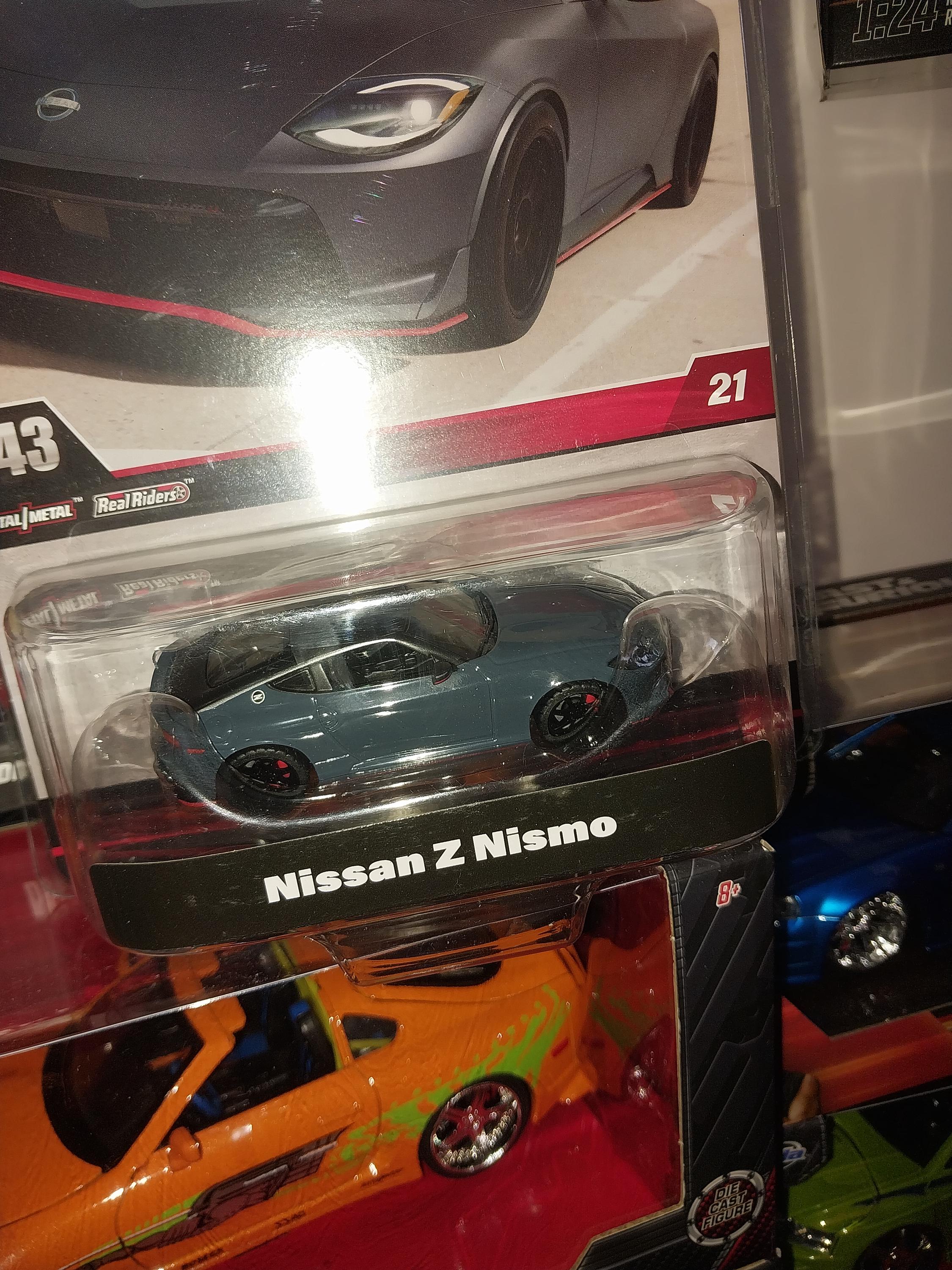 Hotwheels Premium 1:43 Real Riders Gray Nissan Z Nismo