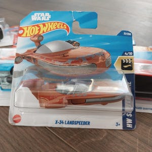 Carte courte Hotwheels Hw Screen Time Starwars X-34 Landspeeder Rare à trouver en bel état, beau cadeau pour tous les âges