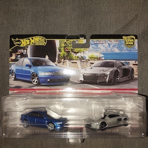 HOTWHEELS Premium Audi S4 Quattro y AUDI R8 LMS, serie Hotwheels. En perfecto estado, un regalo excepcional.