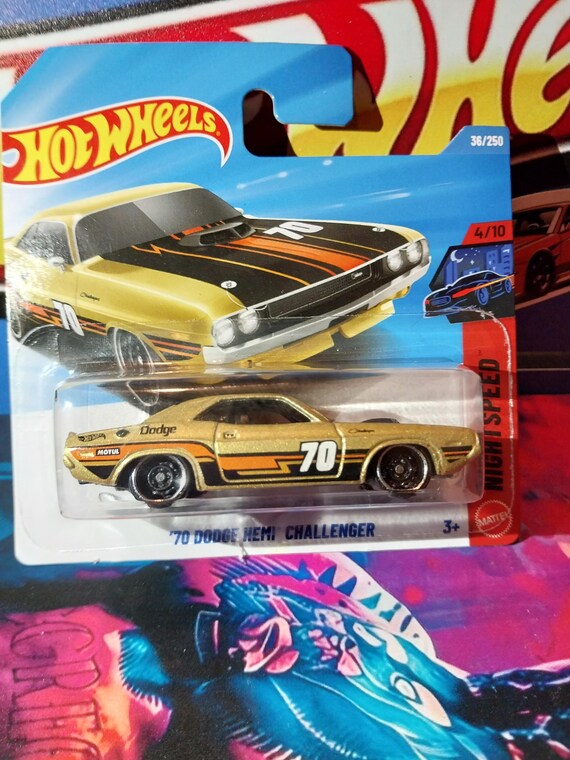 Hotwheels 70 Dodge Hemi Challanger Gold Nightspeed Sub Series Rare
