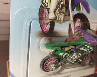 Hotwheels HW450F Dirt Bike From HW Daredevils Series Long Card