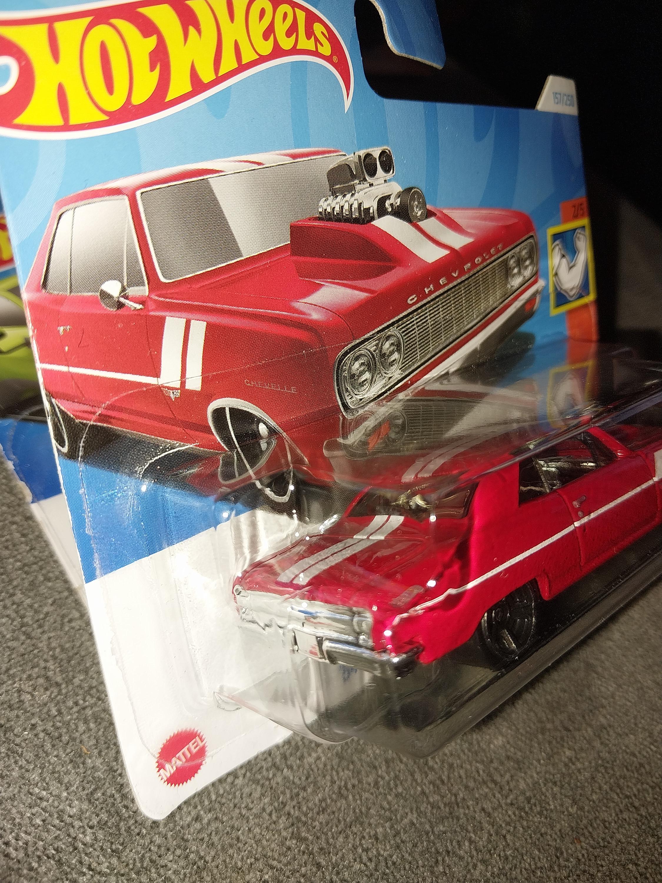 Hot Wheels '64 Chevy Chevelle SS: Red Muscle Mania Series Diecast
