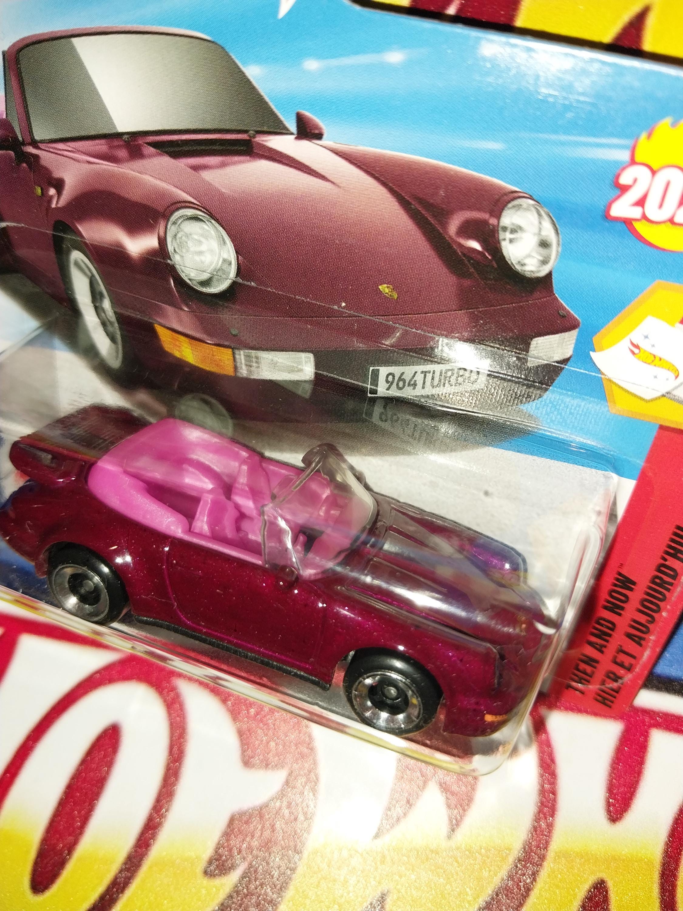 ホットウィール ポルシェ 911 ターボ カブリオレ：ピンクのダイ