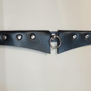 Vintage Black Faux Leather Choker with Silver  Ring, Gothic Punk Adjustable Collar, E-girl Y2K Aesthetic Neck Accessory
