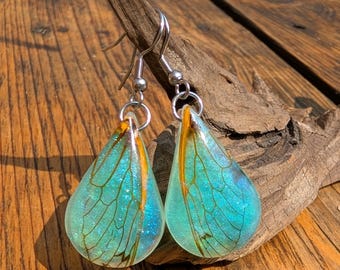 Boucles d'oreilles aile de cigale en résine - Pendentif en forme de larme avec crochets en acier inoxydable | Bijoux inspirés de la nature | Fait main avec de vraies ailes