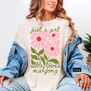 Just a Girl Who Loves Mahjong Comfort Colors Shirt Cute Mah Jong Flower TShirt for Women Game Night Mahjongg T-Shirt Gift for Mahj Player