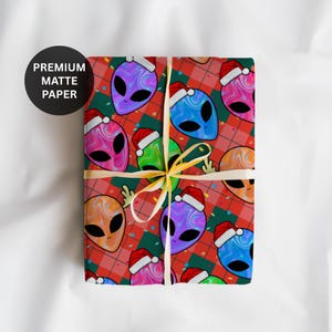 Alien Christmas Wrapping Paper Roll Alien Party Decor Gift Wrap for Kids Xmas ET Party Space Theme Cryptid Giftwrap Sheet Extraterrestrial