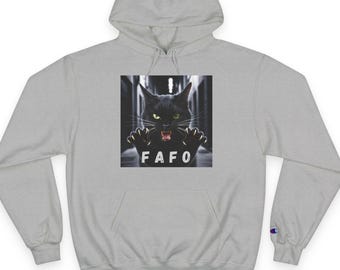 Schwarze Katze mit Krallen sagt Fluff rund und finden Sie heraus Champion Hoodie aufgebrachten Gasse Kater Fragen die FAFO-Challenge wagen harte Jungs Krieger