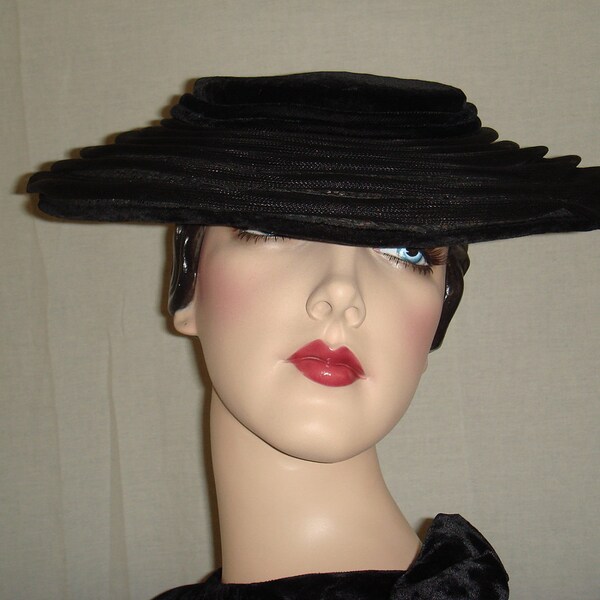 Vintage 1950s Classic Black Wide Brim Hat