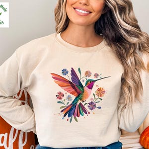 Floral Hummingbird Sweatshirt, Animal Lover Tee, Bird Sweat, Trendy Tee, Gift for Her, Bird Lover Hoodie, Spring Birds, Flower Sweatshirt
