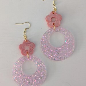 Pink Iridescent Glitter Daisy Mod Hoop Earrings