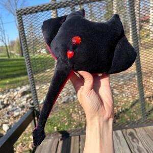 Peluche de raya diablo de cristal - hecho a mano original