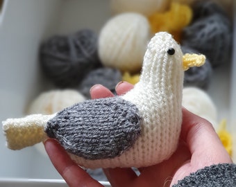 Jeff the seagull knitting pattern - small Herring Gull knitting pattern