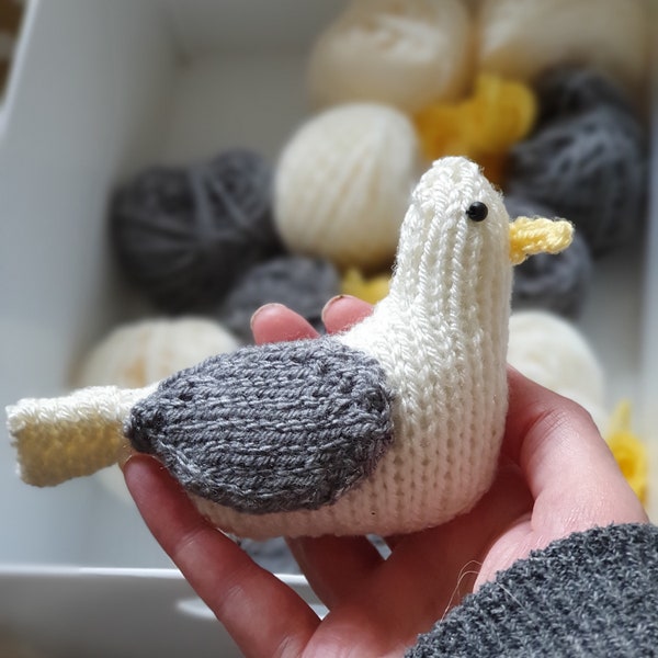 Jeff the seagull knitting pattern - small Herring Gull knitting pattern