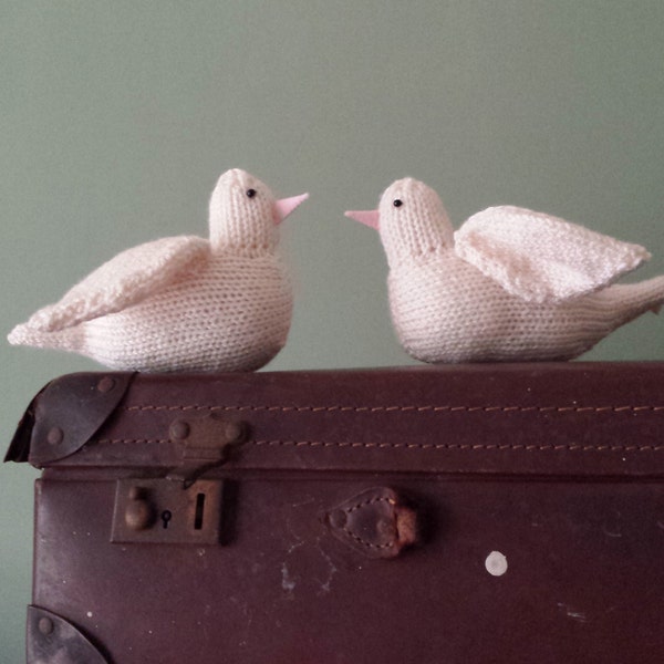White dove knitting pattern - PDF - cute bird