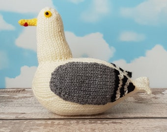 Big Jeff the Gull knitting pattern - great gift for seagull fans!