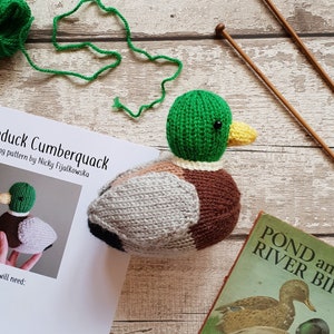 Mallard duck knit kit Beneduck Cumberquack knit a cute duck knitting kit gift with free button badge Benedict Cumberbatch image 2