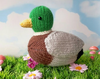 Beneduck Cumberquack mallard duck knitting pattern - great gift for Benedict Cumberbatch fans!