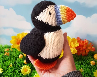 Barry the Puffin knitting pattern - easy knit for beginners