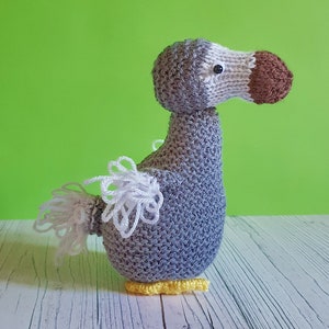 Dora the Dodo knitting pattern cute cuddly and easy to knit for beginners bird knitting pattern dodo toy image 1