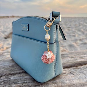 Taschenanhänger - Gold Muschel, Blume & Perle Taschenanhänger - Küsten Schlüsselbund, Sommergeschenk für Sie