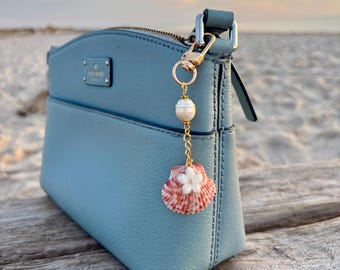 Beach Bag Charm – Gold Seashell, Flower & Pearl Purse Accessory – Coastal Keychain, Summer Gift for Her