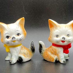 Vintage Porcelain Kitty Figurines – Hand Painted Cats with Red & Yellow Bow Collars, Mid-Century Collectibles