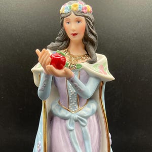 Vintage Lenox Legendary Princess &quot;Snow White&quot;, 1989 Porcelain Figurine, 24kt Gold Accents, Disney-Inspired Collectible, with Original Box