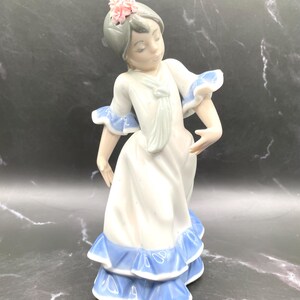 Lladro Little Ballet Girl - Etsy