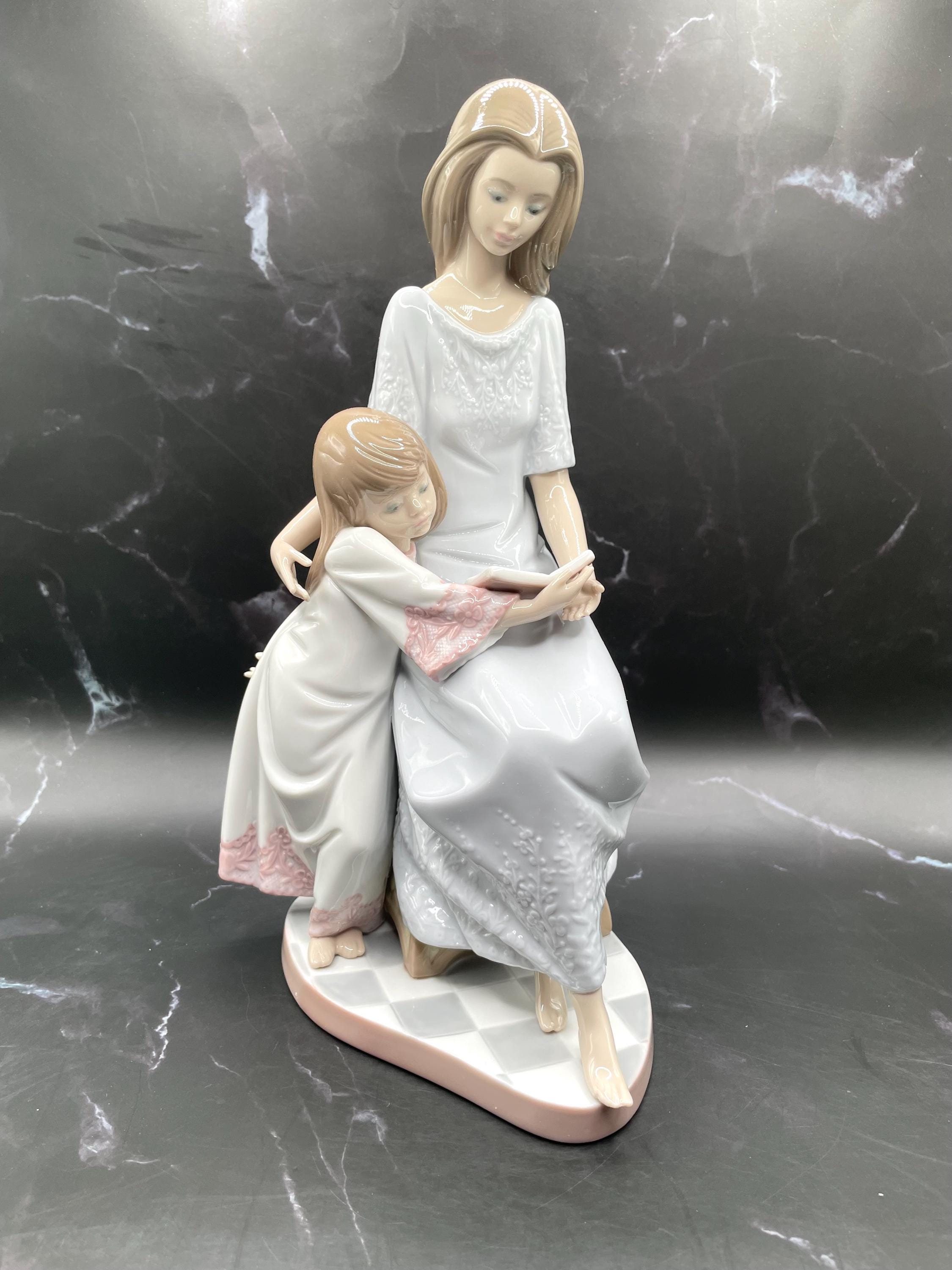 LLADRÓ リヤドロ Bedtime Story no. 05457 Lladro Figurine, 