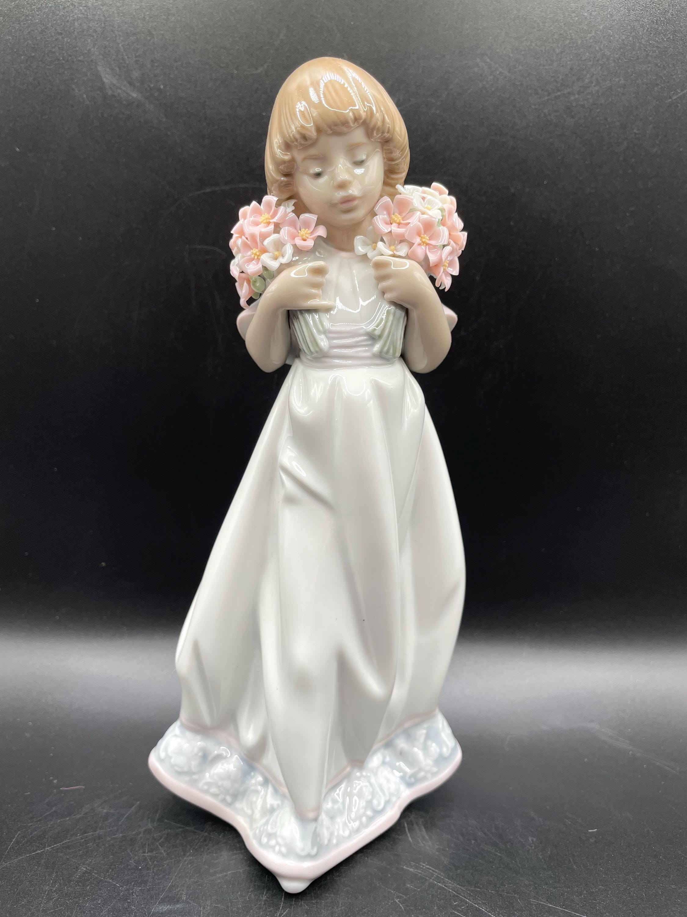 TICHE 磁器人形 花かごを持つ少女 Lladro Girl With Flower - Etsy