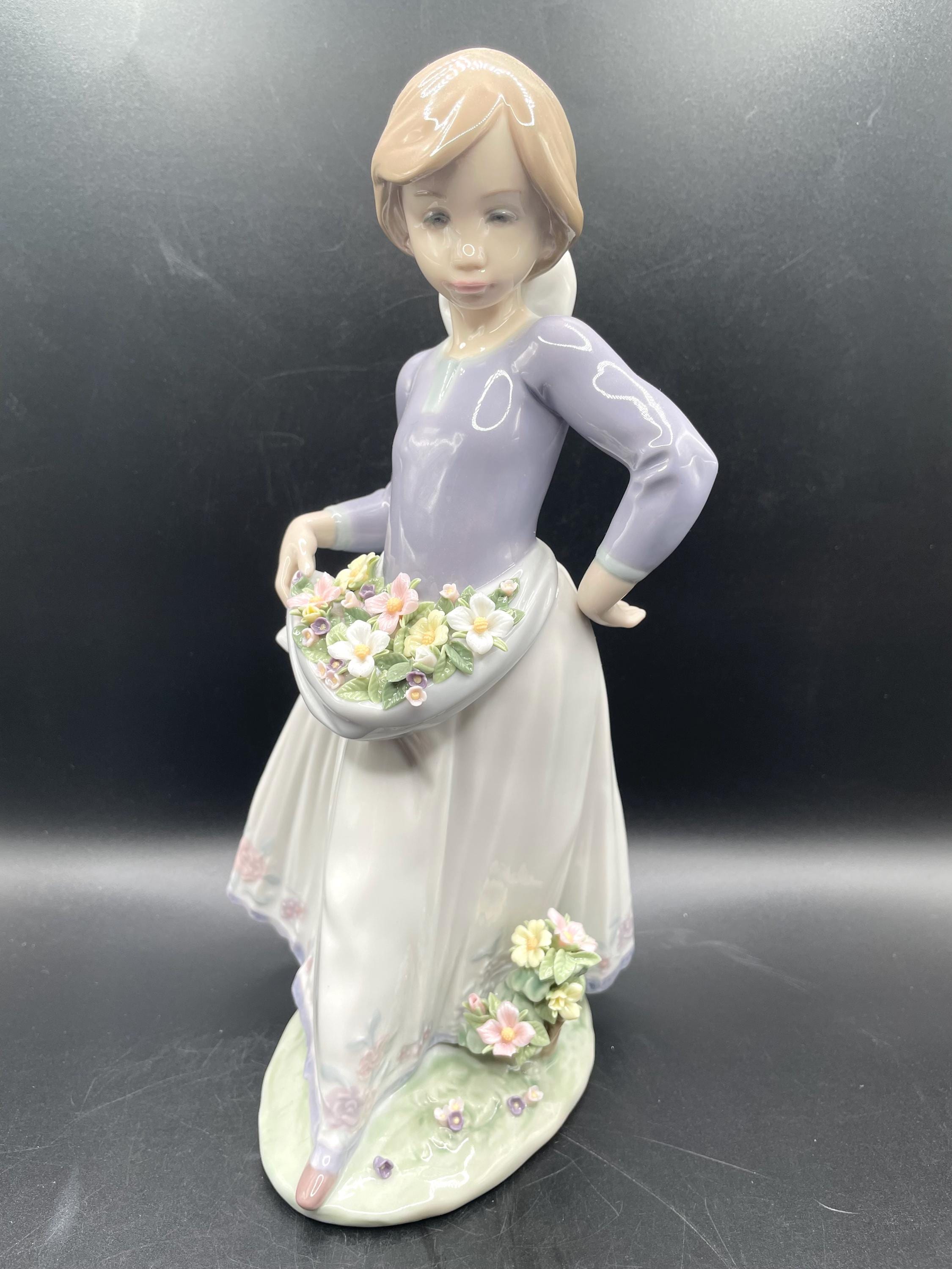 Lladro Girl Holding Flowers - Etsy