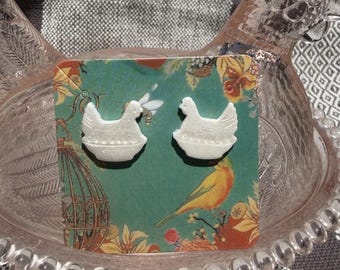 Hen on nest earrings