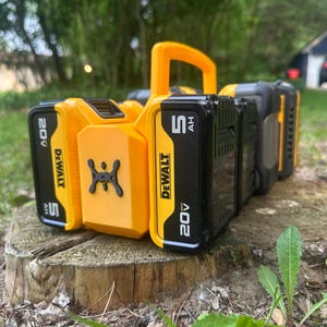 DeWalt 20V 8-Bay Battery Caddy