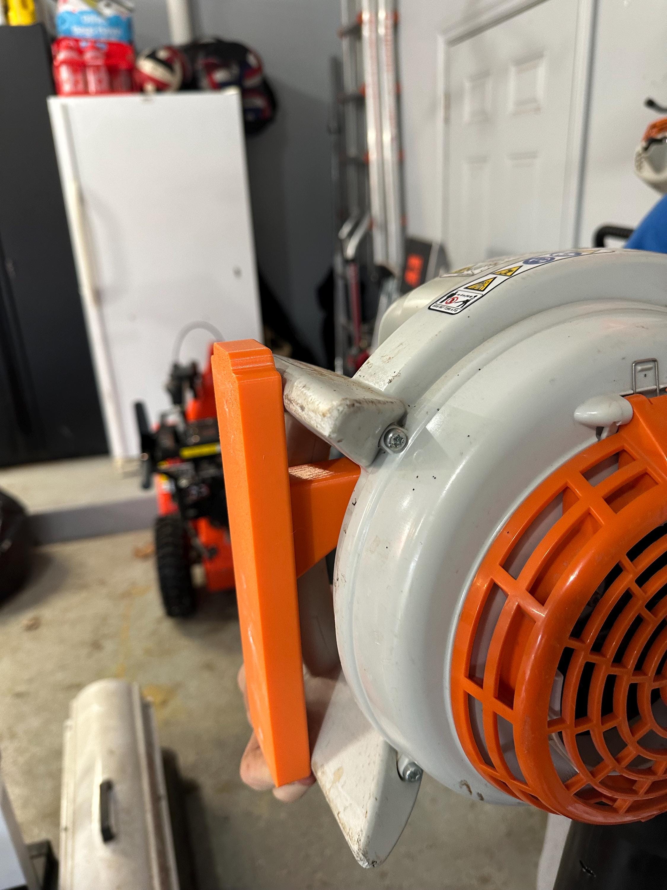 SUPPORTO MOTOSEGA, SUPPORTO A Parete Per Motosega Stihl MS250, MS251, MS170, MS171, MS172 EUR 41,49 - IT - Foto 13