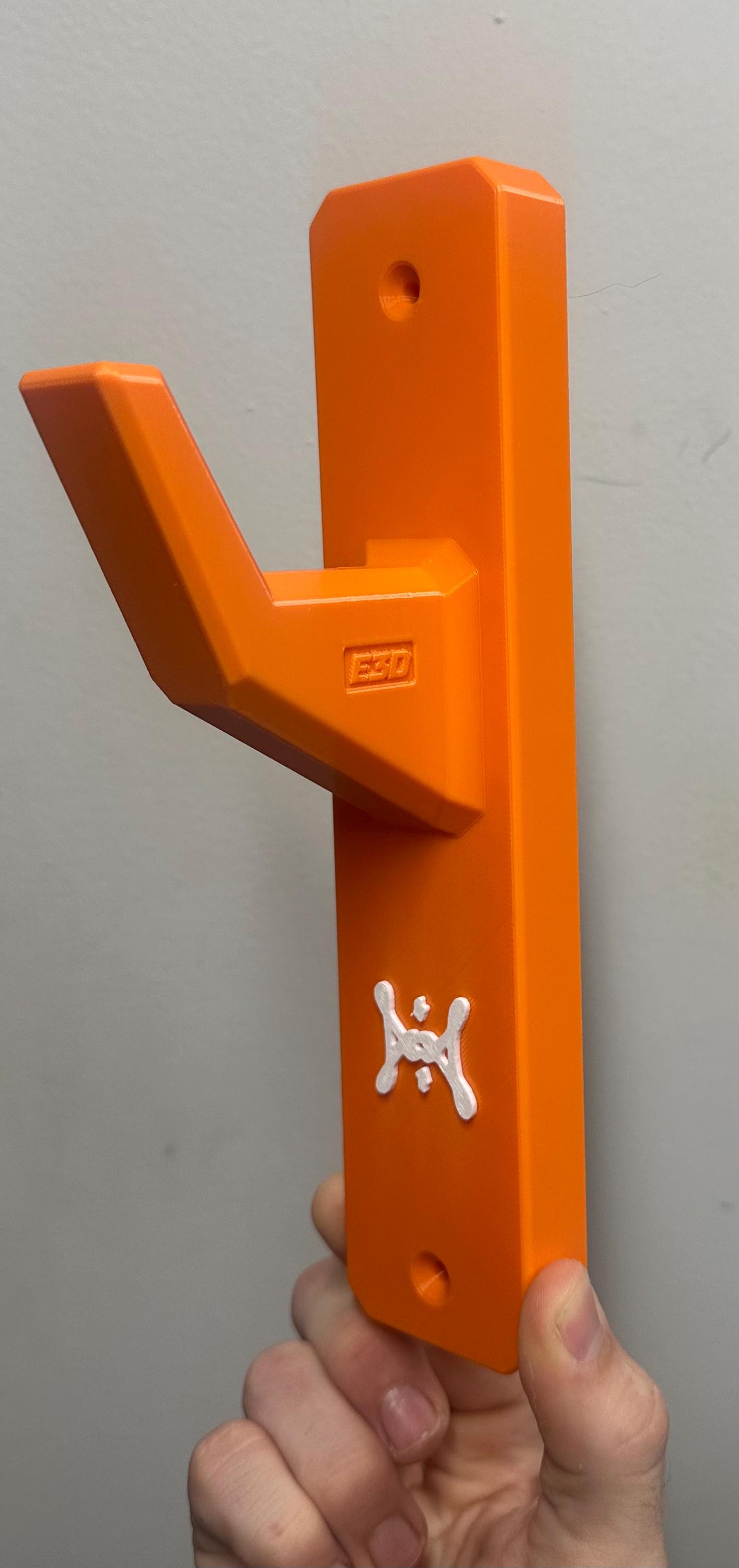thumbnail image 2 of SplashNColor Wall Mount For Stihl BGA57 Leaf Blower, Nigeria 2 of 12