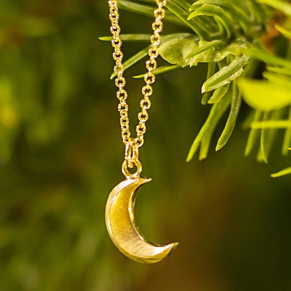Crescent Moon Necklace – Ofrenda Jewelry