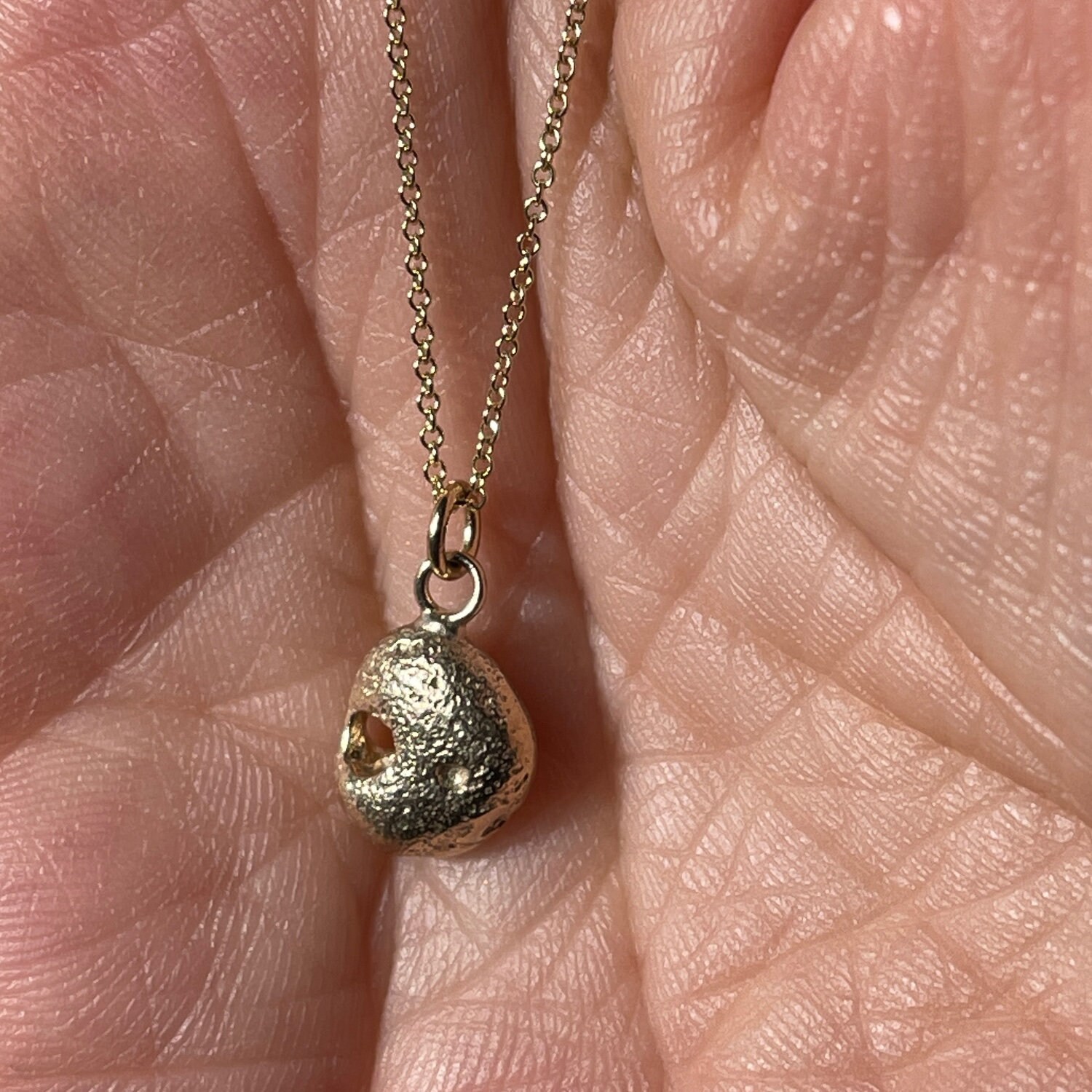 Handmade Solid Gold Hag Stone Pendant - Etsy