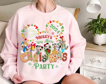 Camiseta "Muy Feliz Navidad de Mickey 2025", regalo familiar a juego para vacaciones en Disneyland, camiseta personalizada de Mickey y Minnie con Papá Noel de Disney