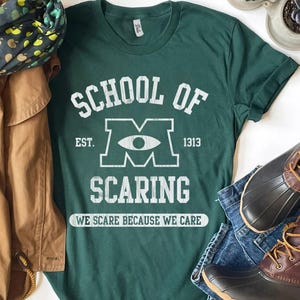Camiseta unisex de Mike Sulley, de Disney Pixar Monsters University School of Scaring (EST. 1313), ideal como regalo de cumpleaños familiar para adultos y niños pequeños.