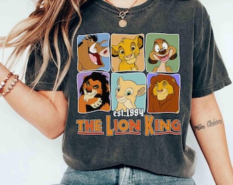 Camiseta con personajes de El Rey León (1994), foto grupal, regalo para vacaciones familiares en Disneyland, Magic Kingdom, Simba, Timón y Pumba de Disney.
